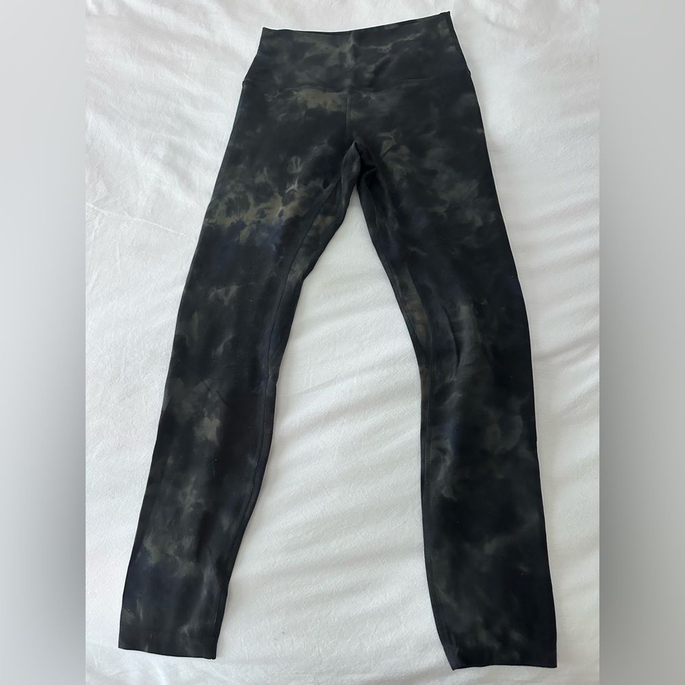 Lululemon Tye dye align 25” size 6
